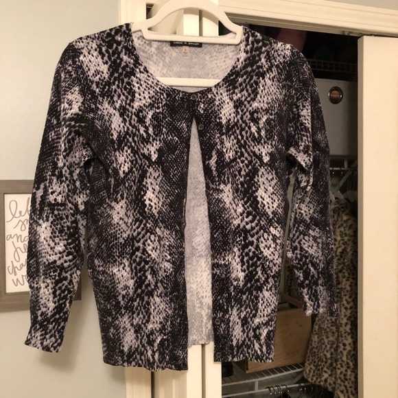 CABLE & Gauge Cardigan - Picture 1 of 5